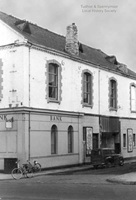 The National Provincial Bank and the Town Hall Cinema, c.1960.